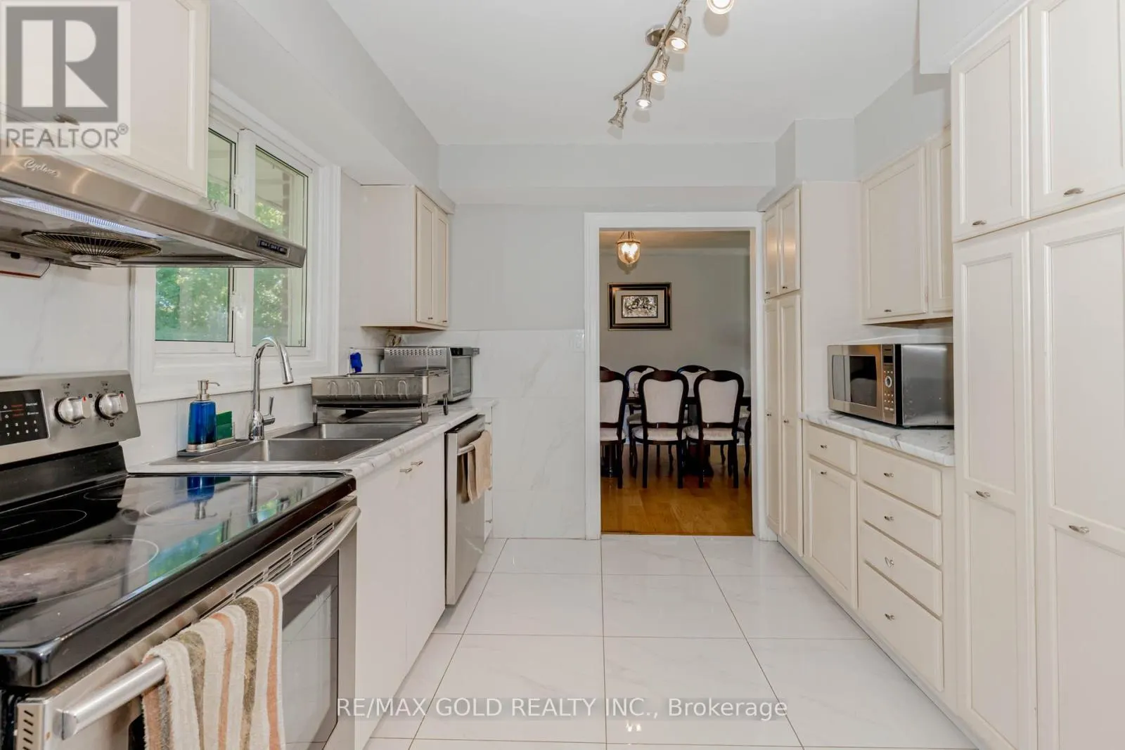 9109 WELLINGTON RD 50