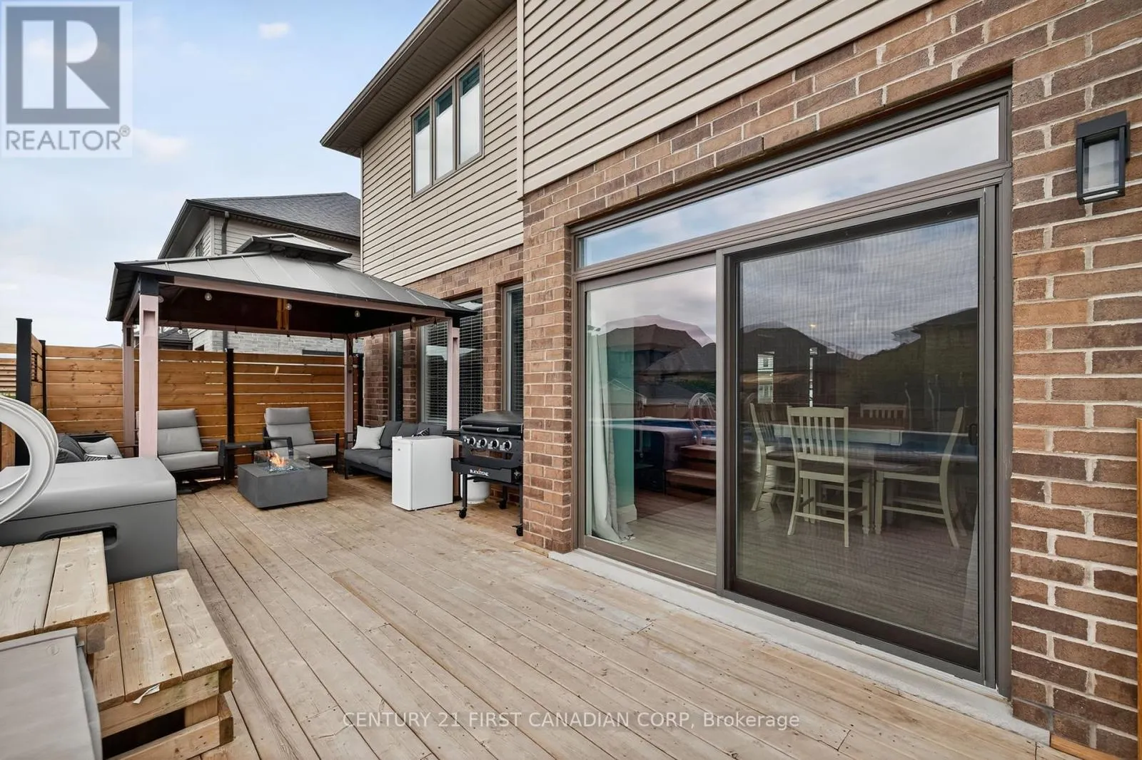 99 THAMES SPRINGS CRESCENT