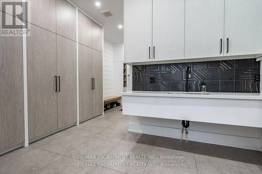 86 VALLEYVIEW DRIVE