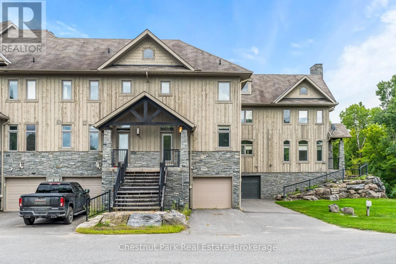 65 ROCKMOUNT CRESCENT