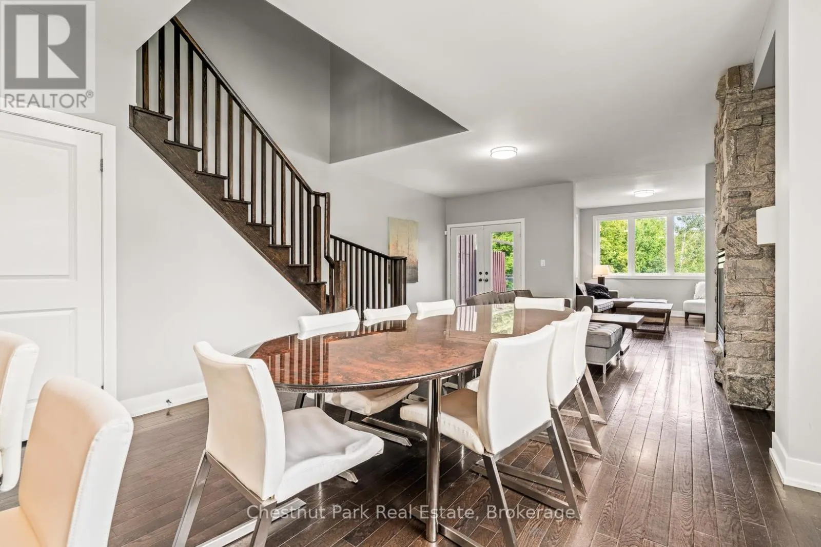 65 ROCKMOUNT CRESCENT