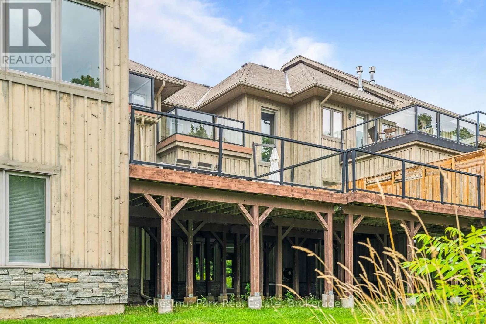 65 ROCKMOUNT CRESCENT