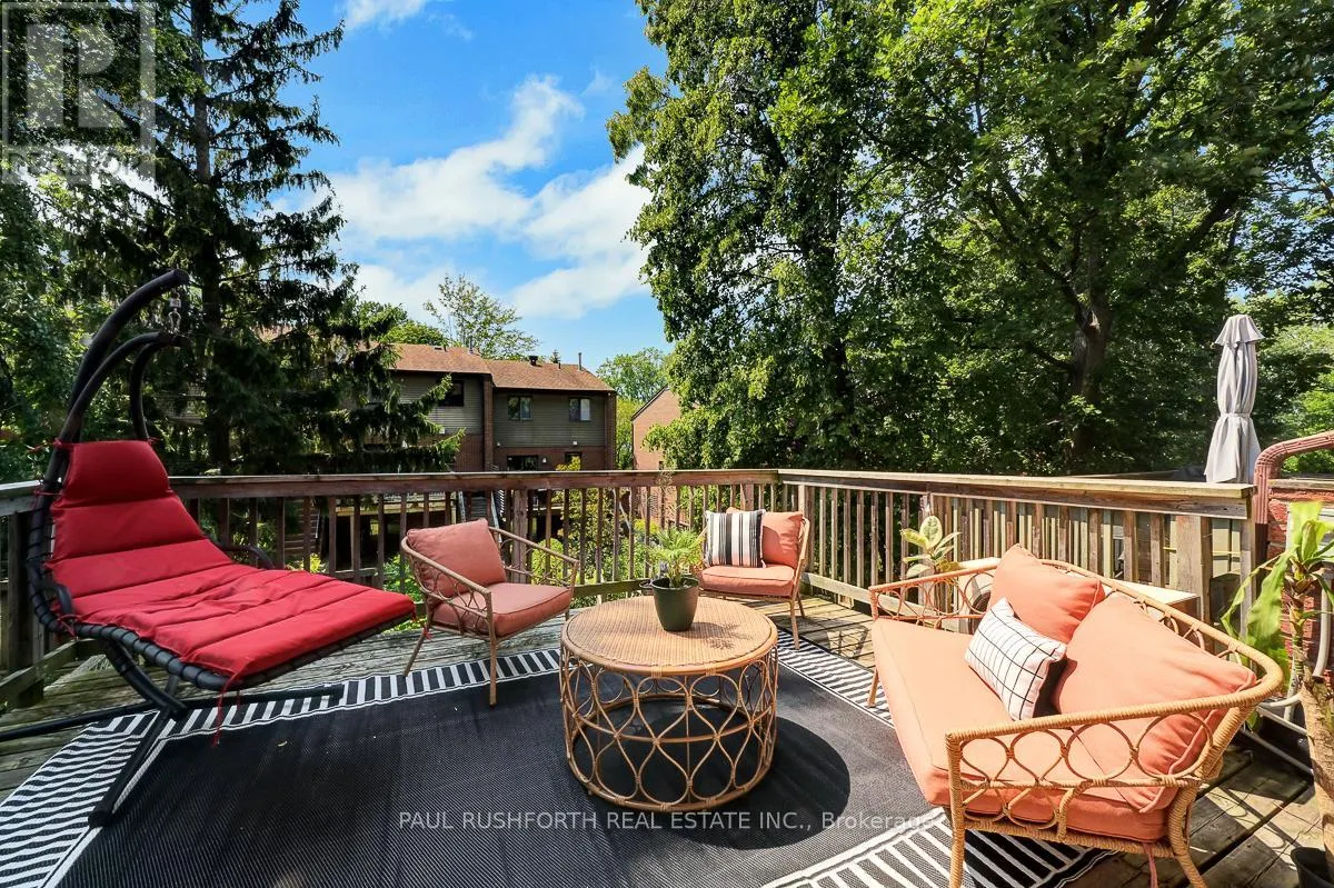 16 OAKLEY AVENUE