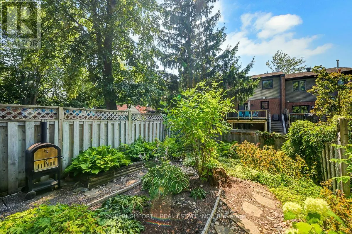 16 OAKLEY AVENUE