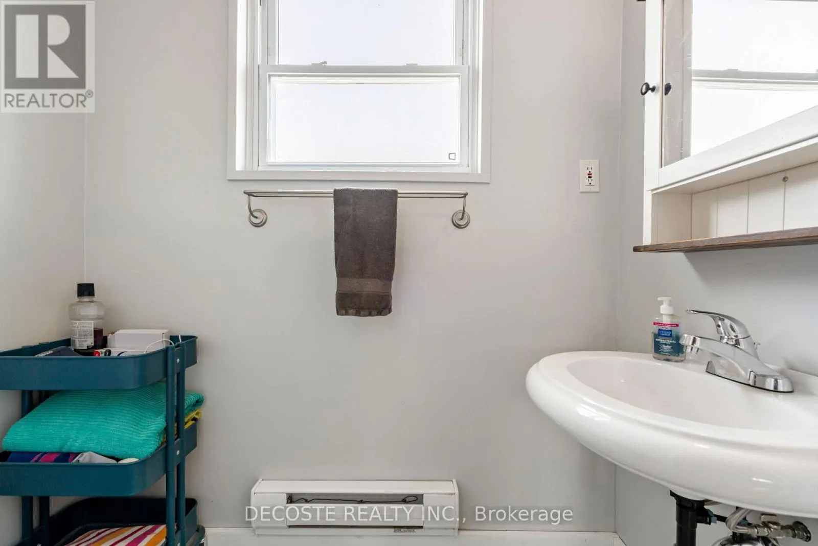 21695 LAGGAN-GLENELG ROAD