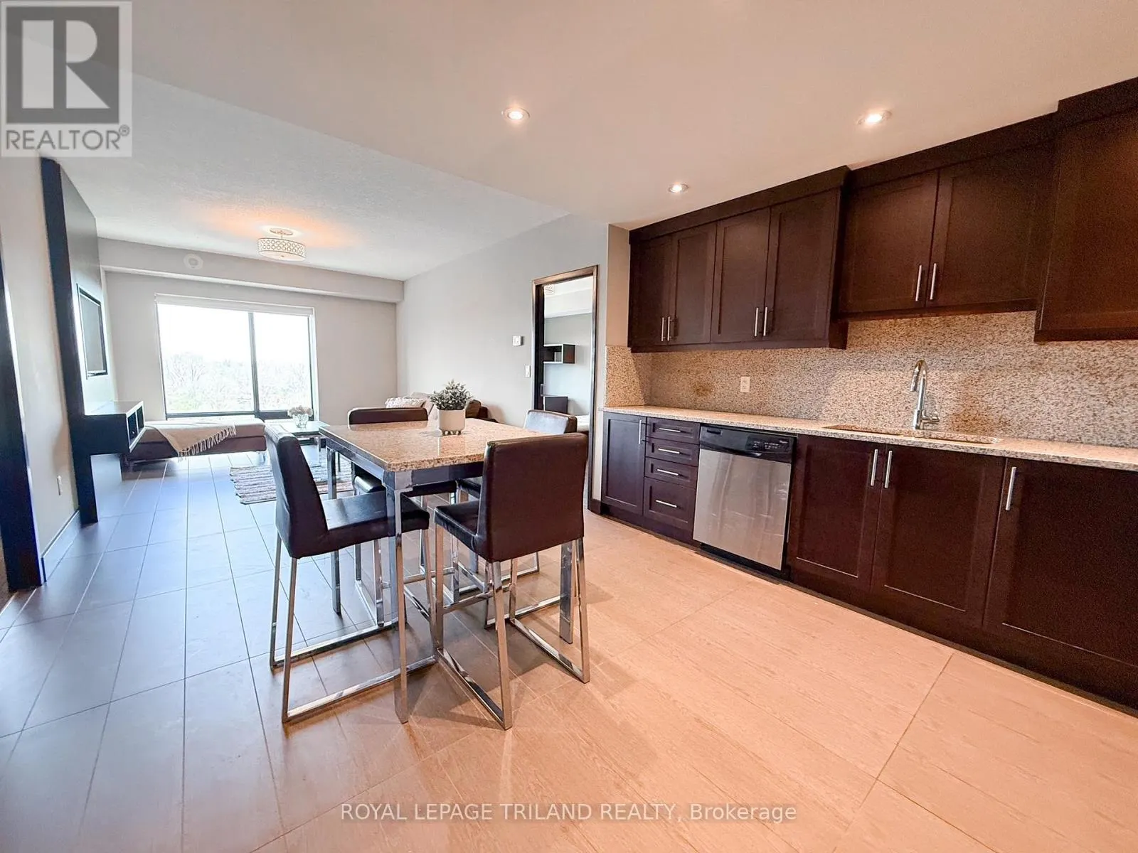 806 - 1235 RICHMOND STREET, #806