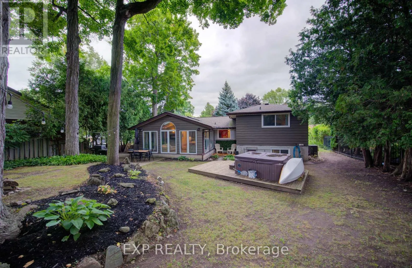 47 HILLCREST LANE