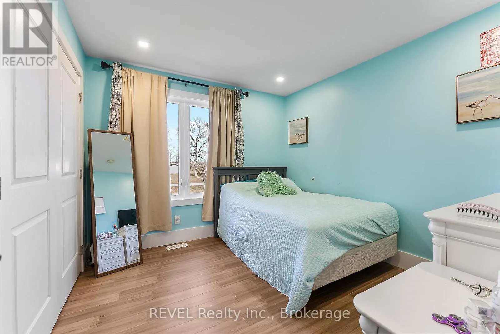 8 REICHELD ROAD