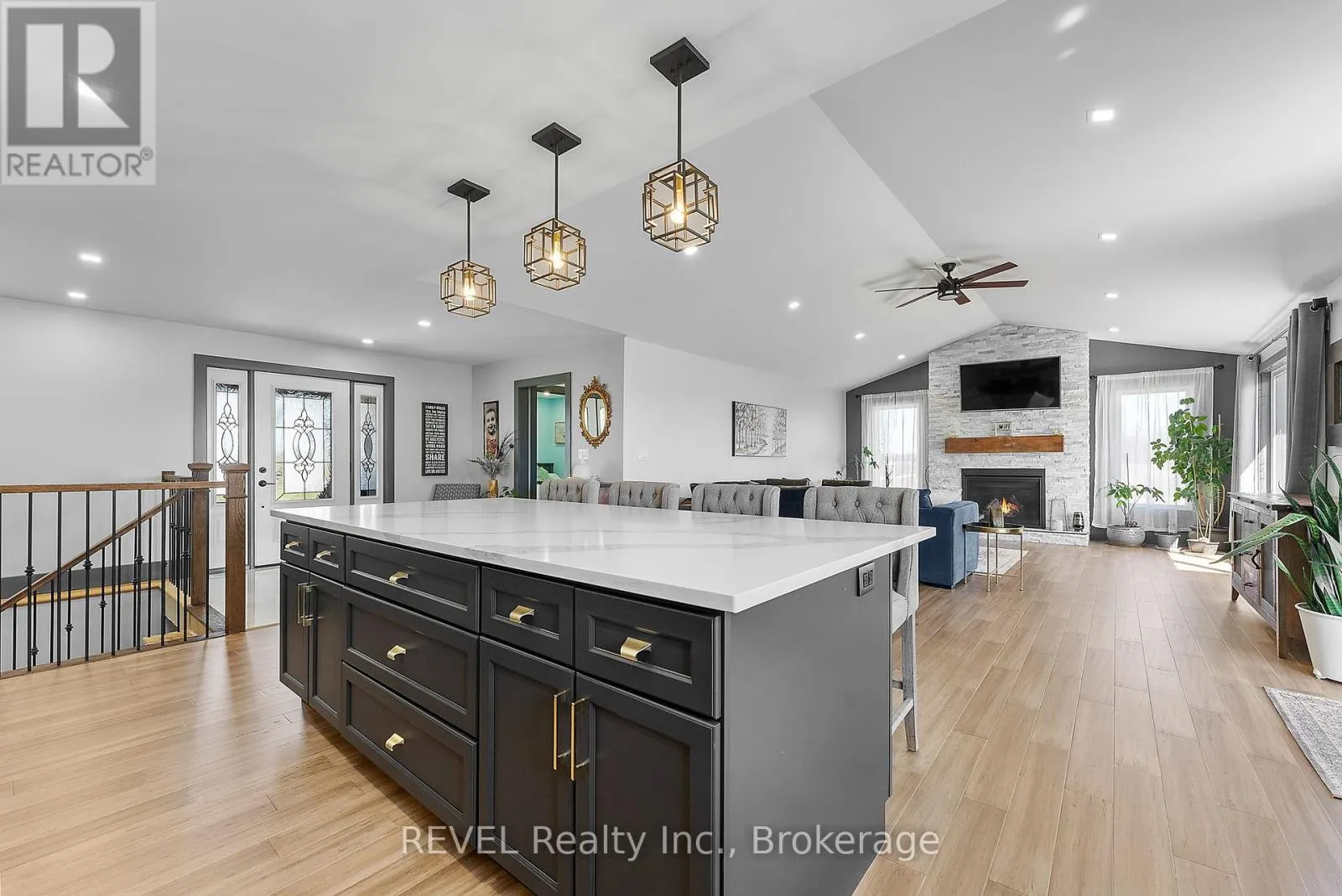 8 REICHELD ROAD