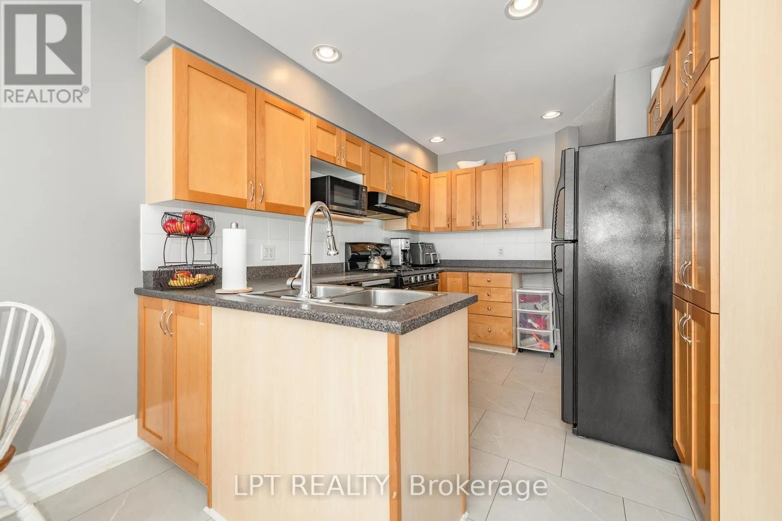 800 SCHOONER CRESCENT