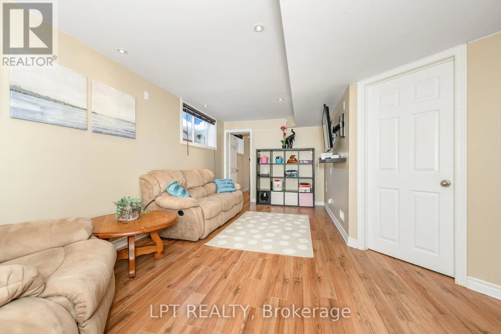 800 SCHOONER CRESCENT