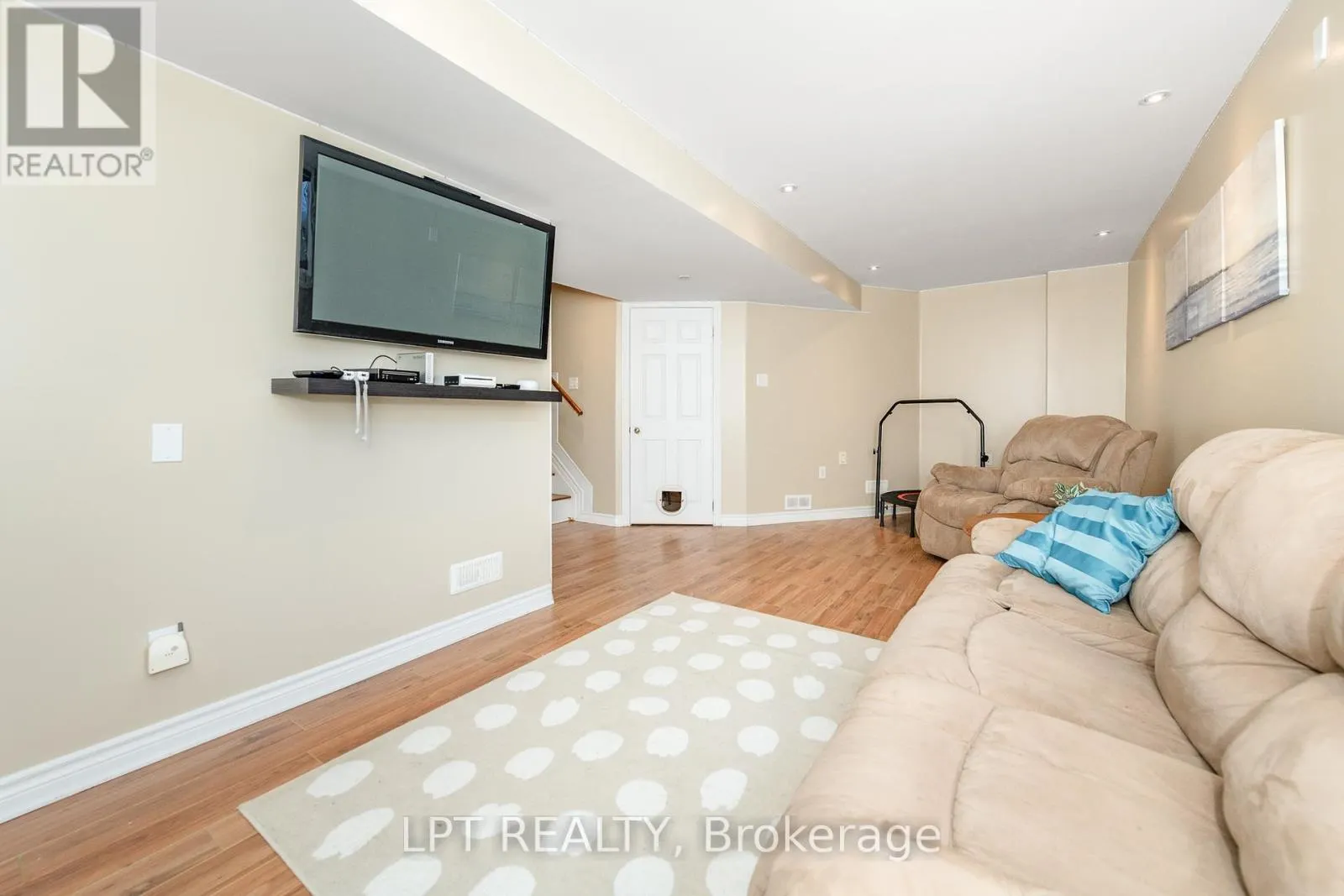 800 SCHOONER CRESCENT