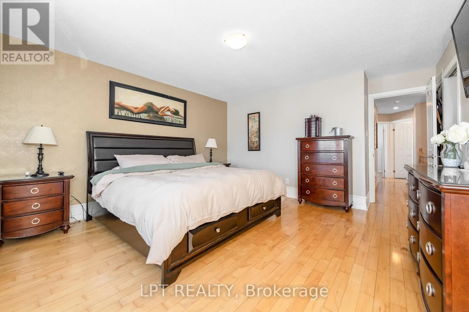 800 SCHOONER CRESCENT