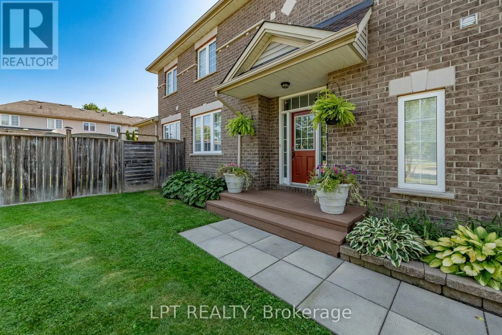 800 SCHOONER CRESCENT