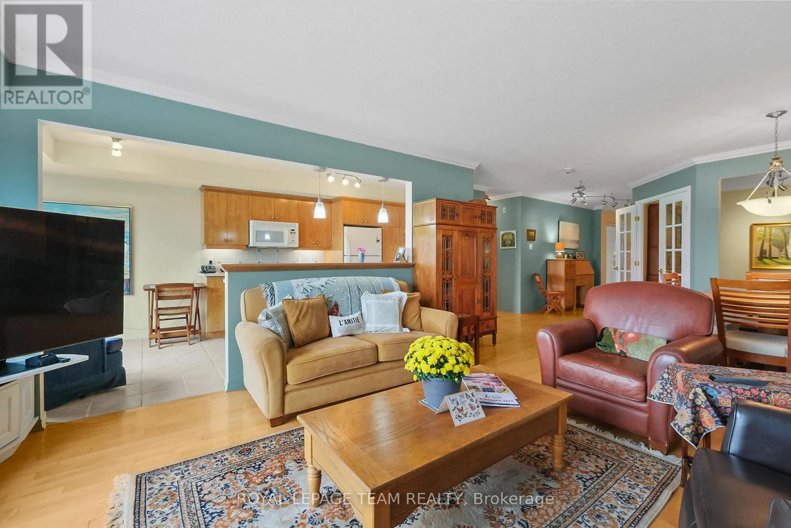 503 - 136 EDWARDS STREET