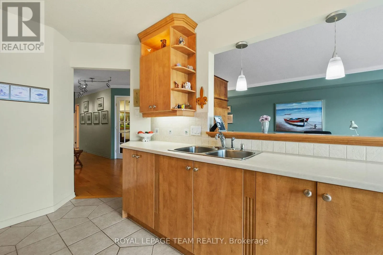 503 - 136 EDWARDS STREET