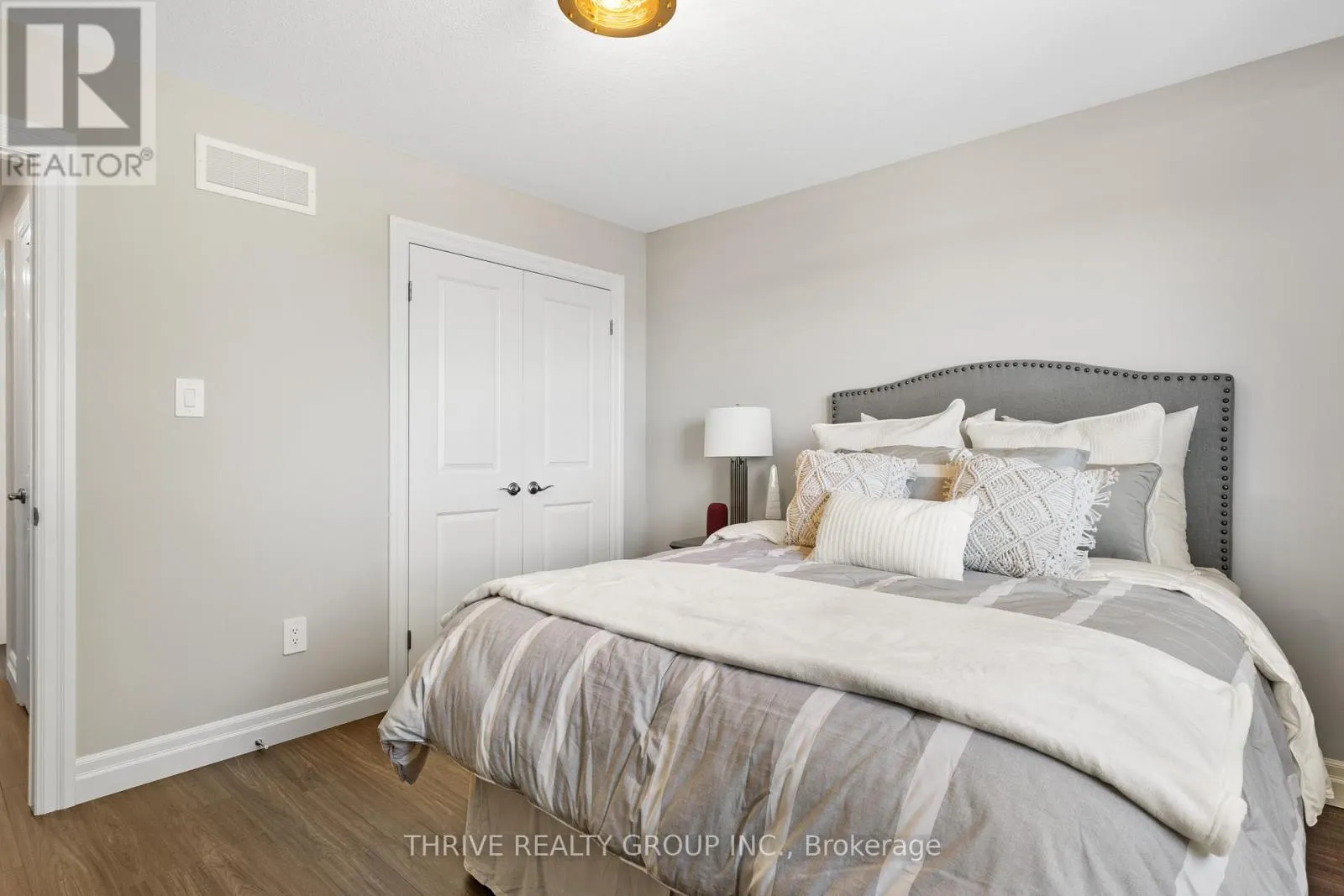 1 - 1061 EAGLETRACE DRIVE, #1