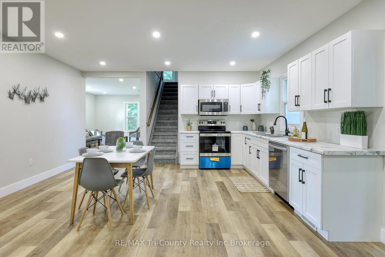175 MCDOWELL ROAD W