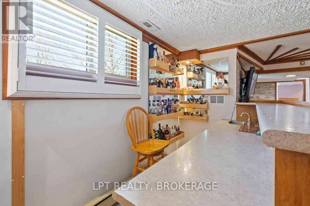 3 DEERFIELD STREET