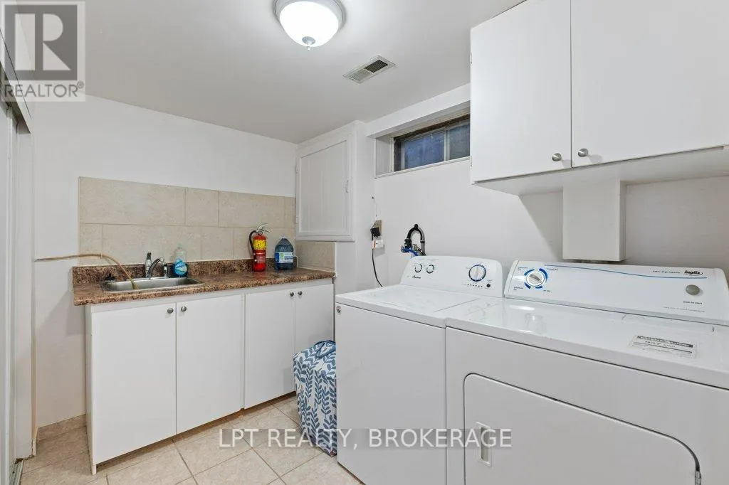 3 DEERFIELD STREET