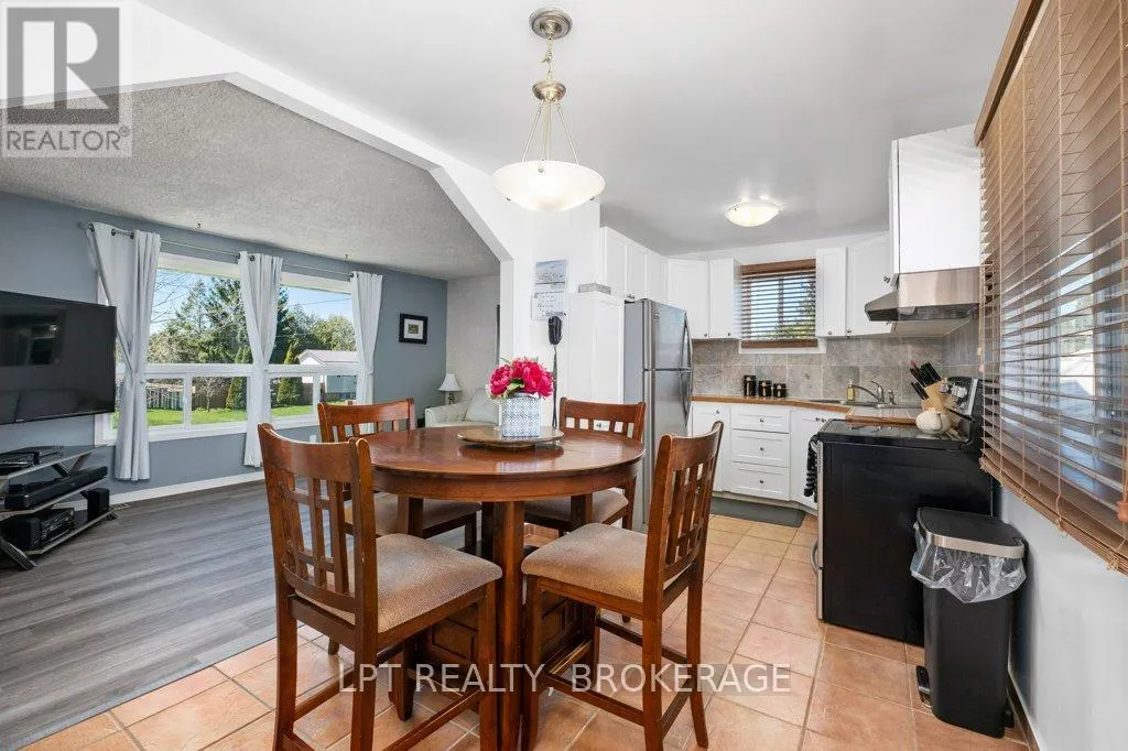 3 DEERFIELD STREET
