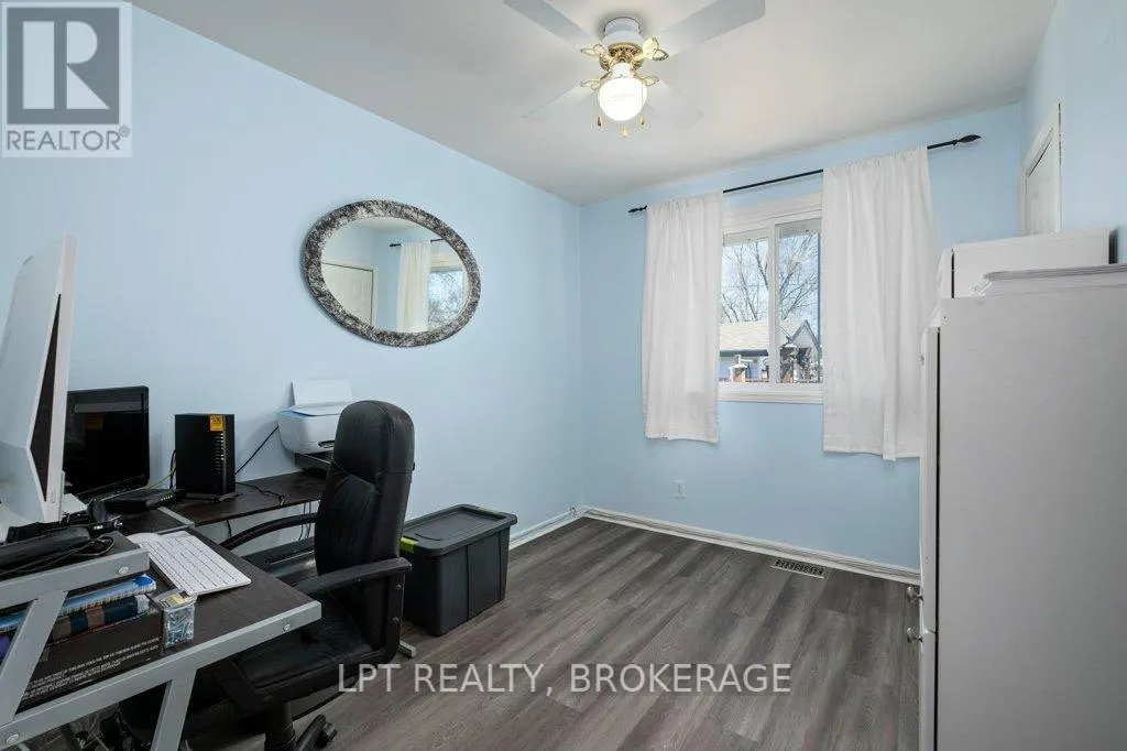 3 DEERFIELD STREET
