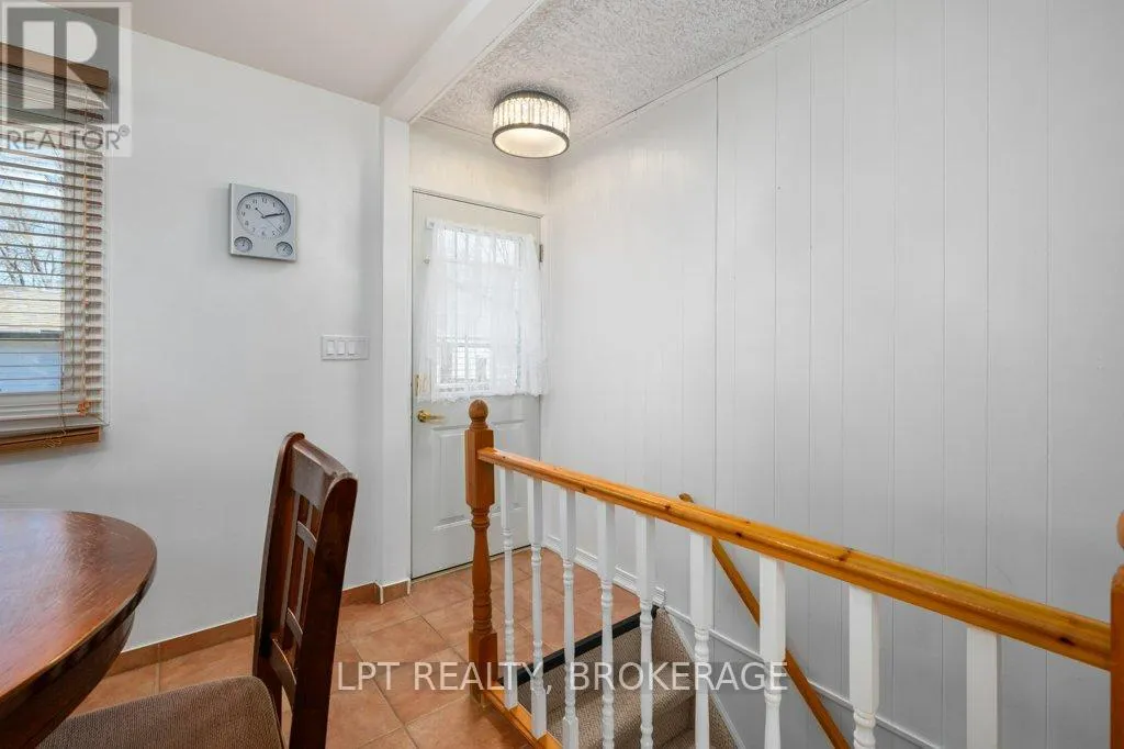 3 DEERFIELD STREET