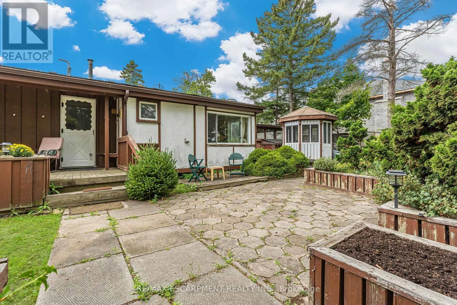 614 GOLF CLUB ROAD