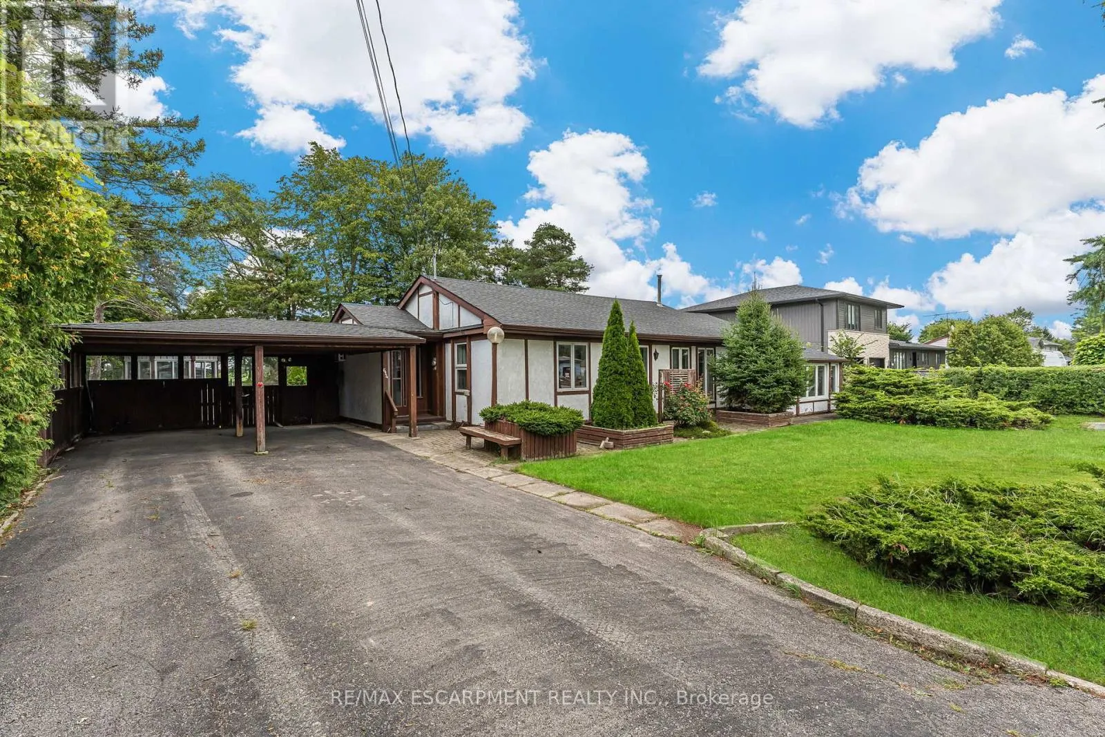 614 GOLF CLUB ROAD