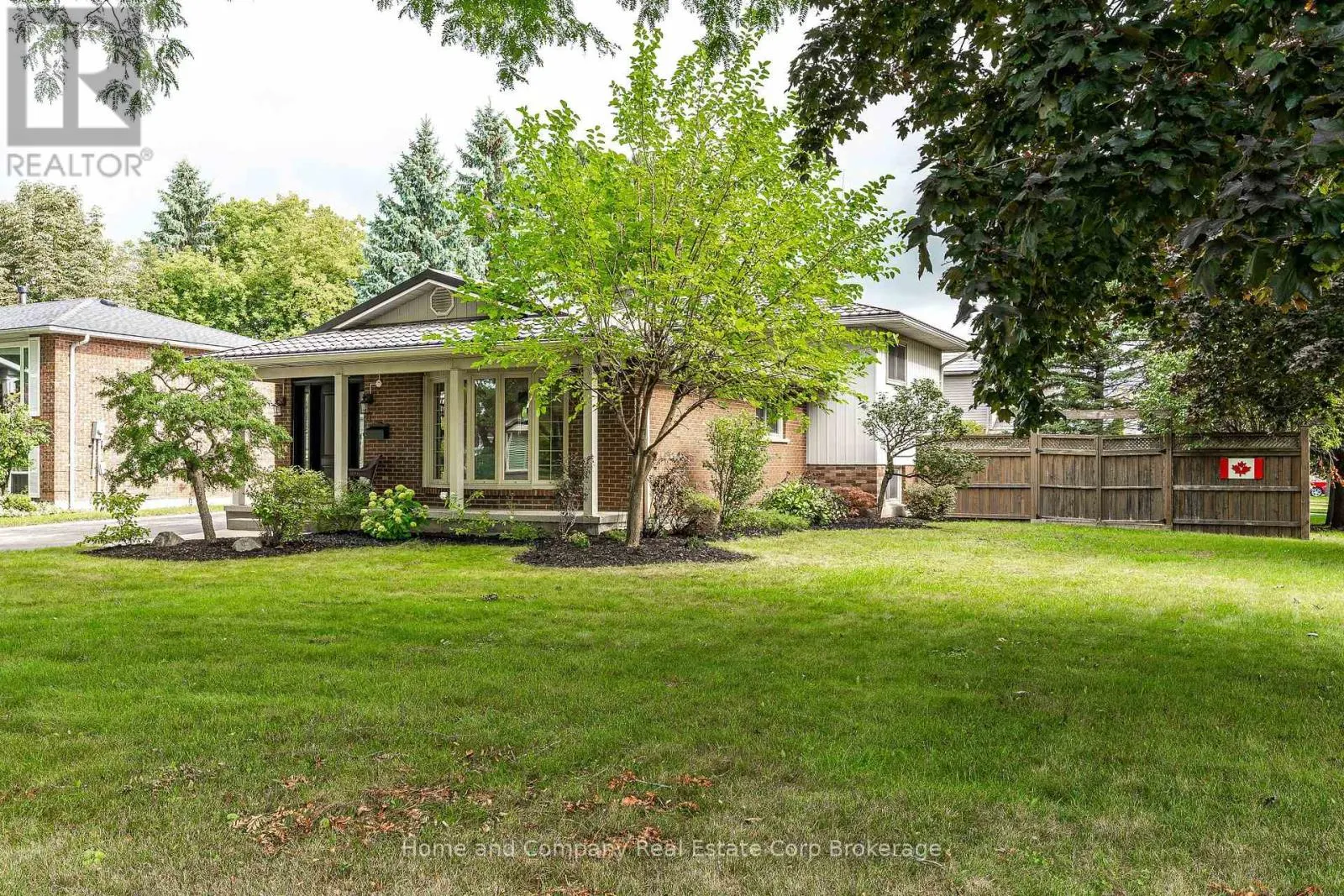 8 MURRAY HILL ROAD