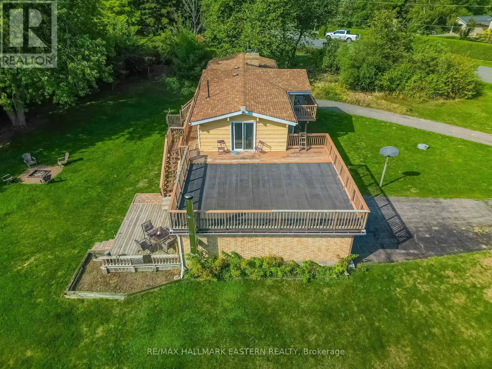 137 GRANDVIEW DRIVE