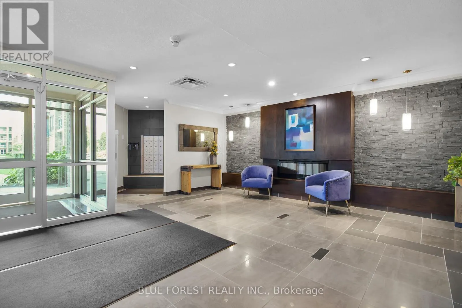 307 - 340 SUGARCREEK TRAIL, #307