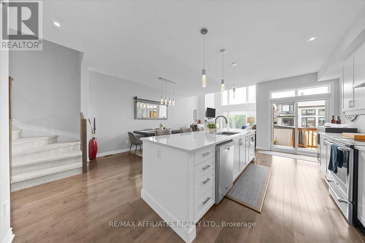 511 EARNSCLIFFE GROVE