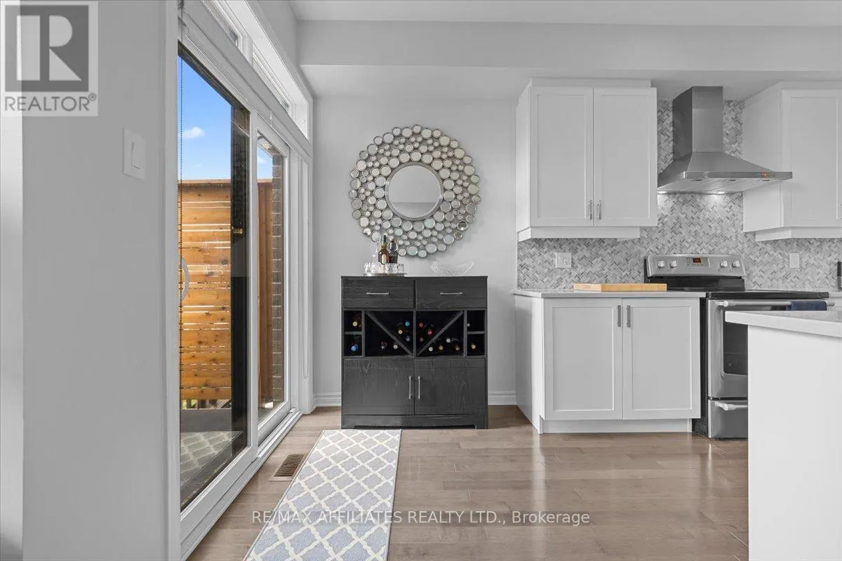 511 EARNSCLIFFE GROVE