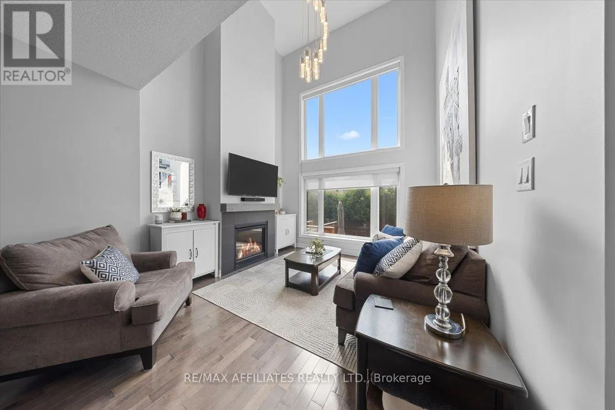 511 EARNSCLIFFE GROVE