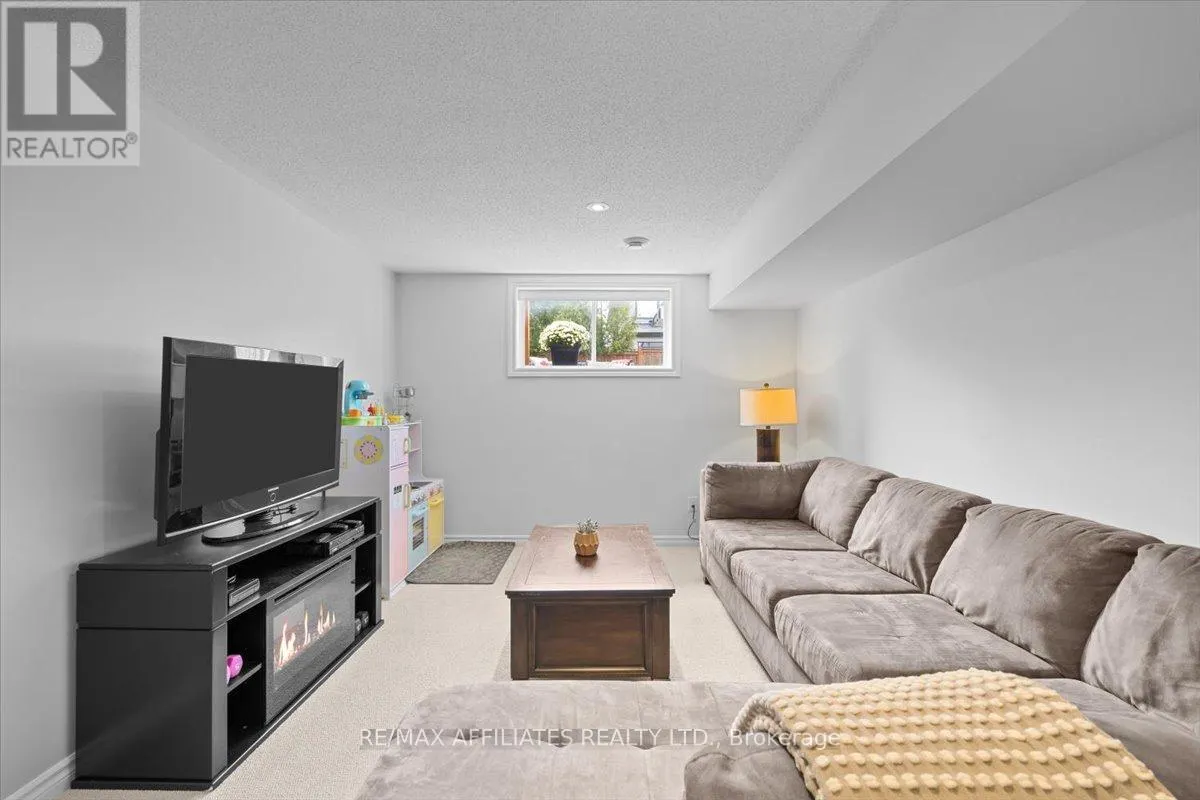 511 EARNSCLIFFE GROVE