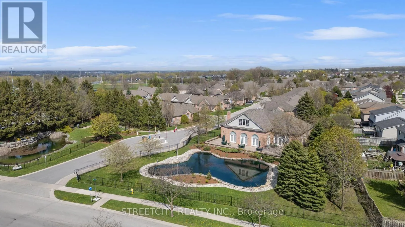 211 - 2025 MEADOWGATE BOULEVARD S, #211