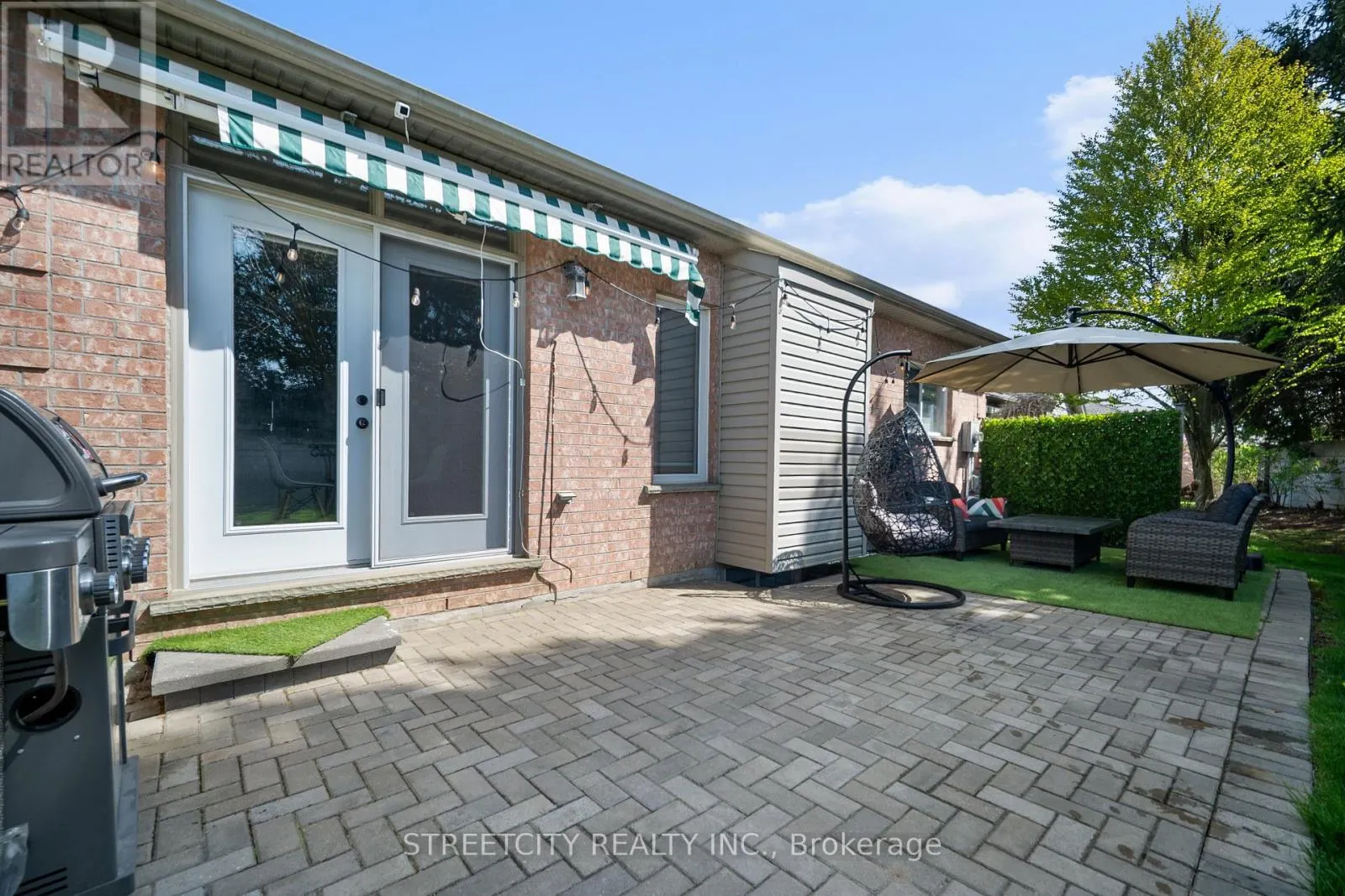 211 - 2025 MEADOWGATE BOULEVARD S, #211