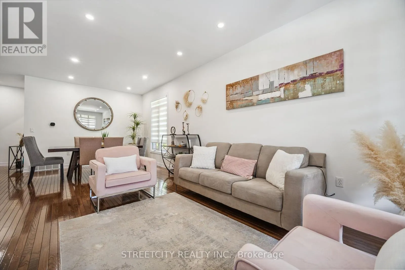 211 - 2025 MEADOWGATE BOULEVARD S, #211