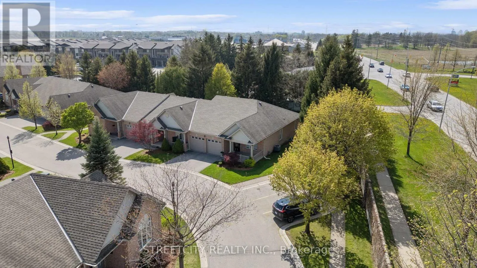 211 - 2025 MEADOWGATE BOULEVARD S, #211