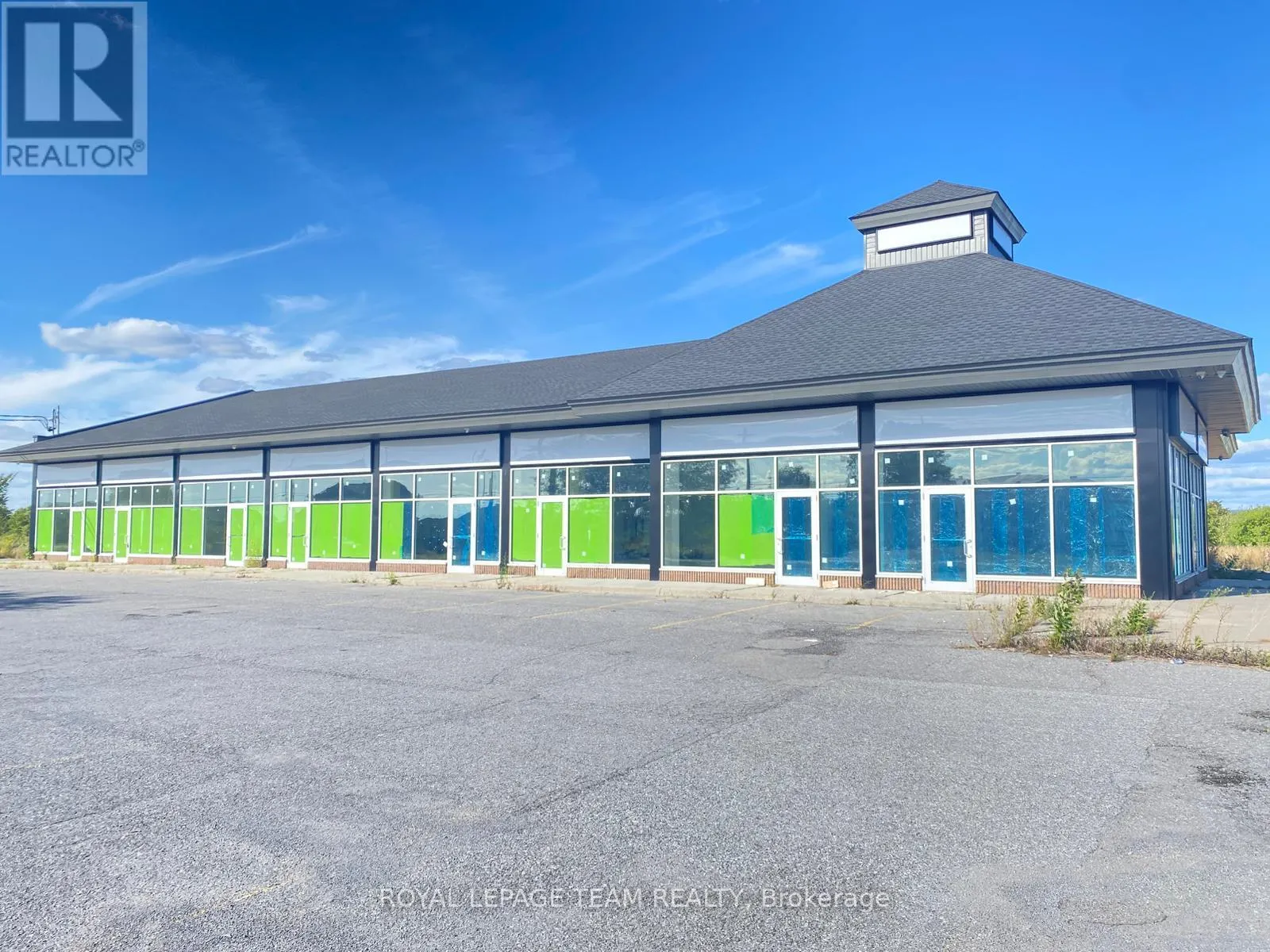 7 & 8 - 2808 DUNROBIN ROAD
