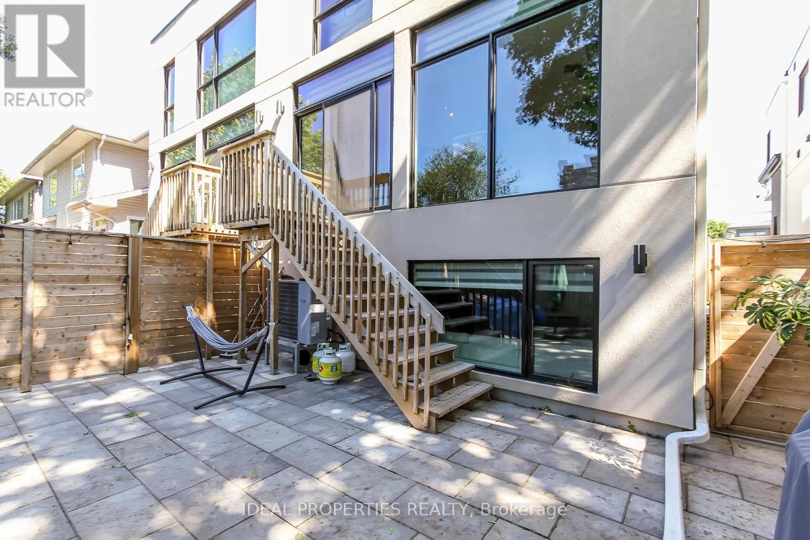 370B ROOSEVELT AVENUE