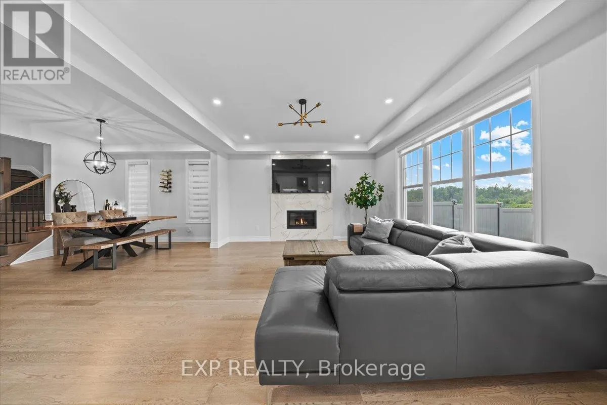 126 UNITY PLACE