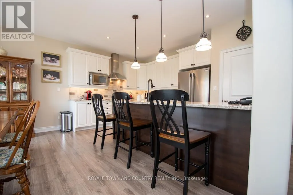 10 SILVERBROOK AVENUE