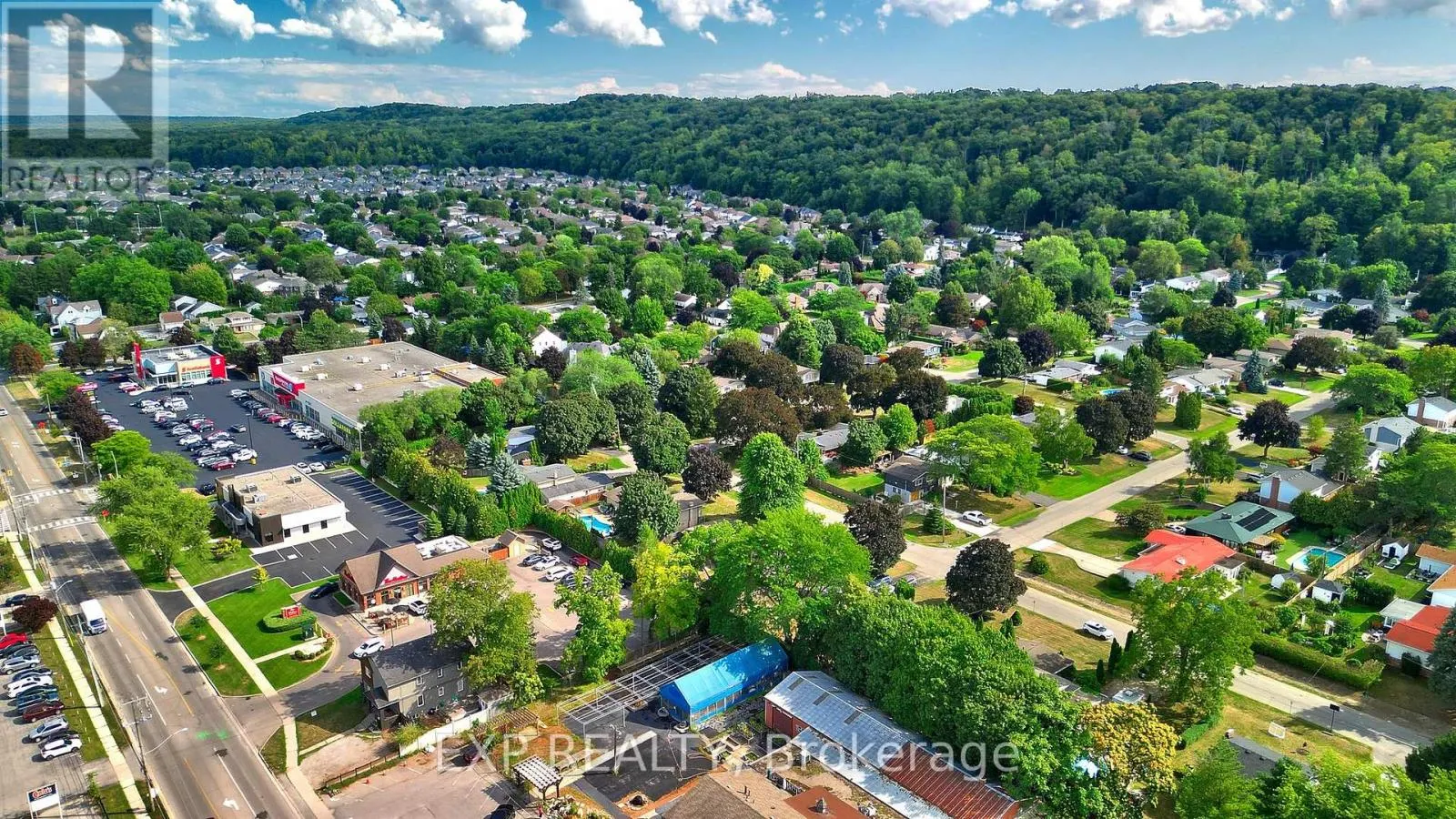 7 REDWOOD DRIVE