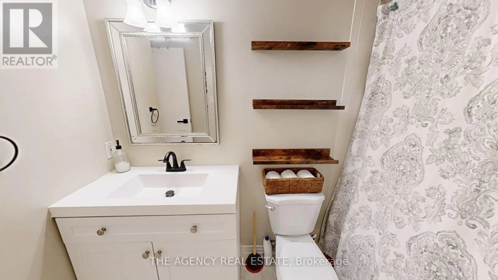 17 - 226 HIGHVIEW AVENUE W, #17