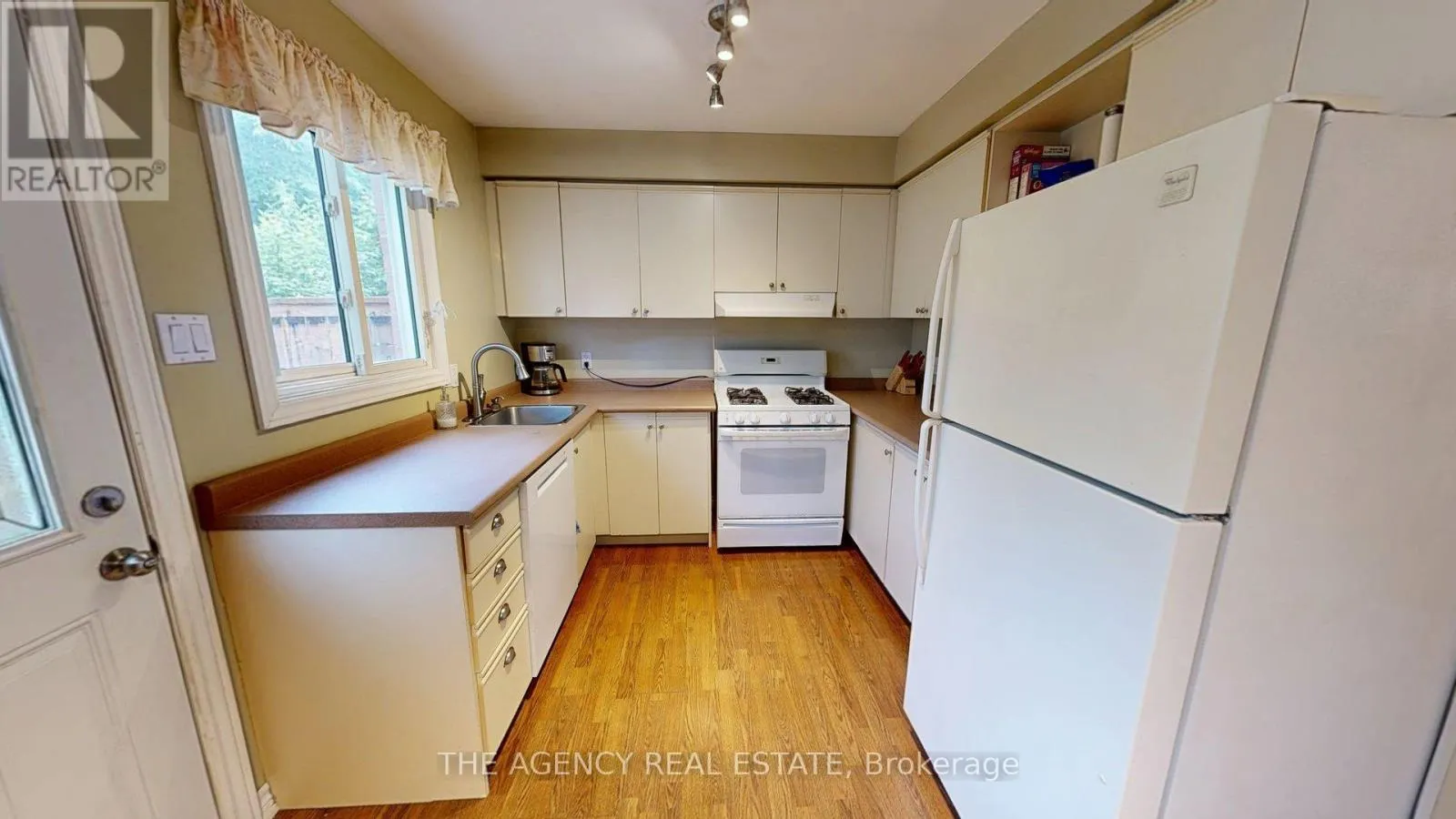17 - 226 HIGHVIEW AVENUE W, #17