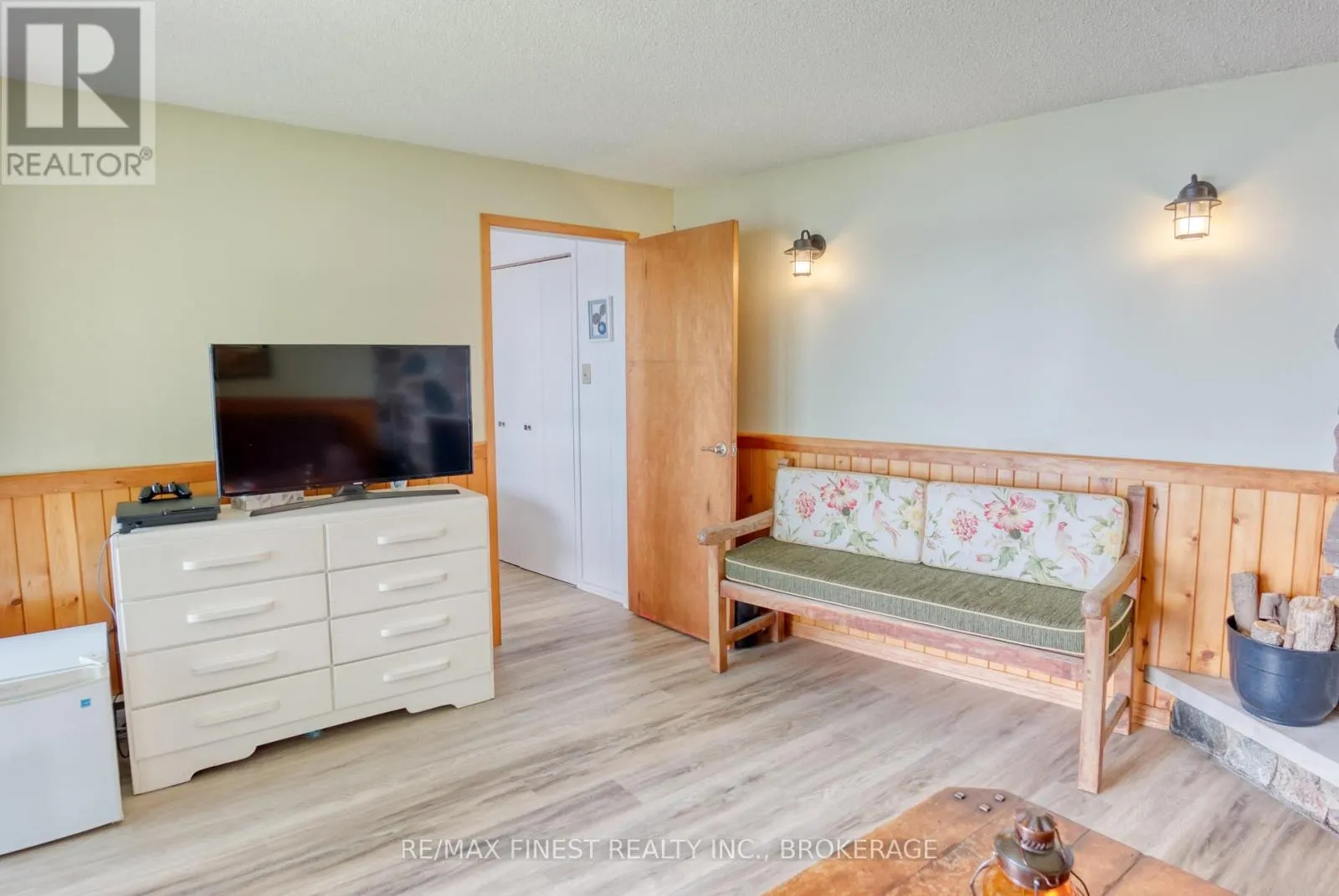 1026B WEST SHORE LANE