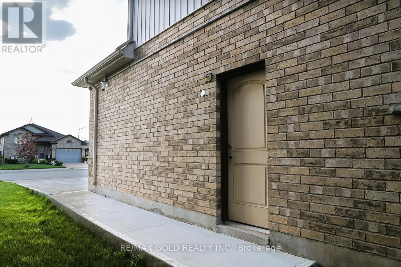 6098 PARKSIDE ROAD