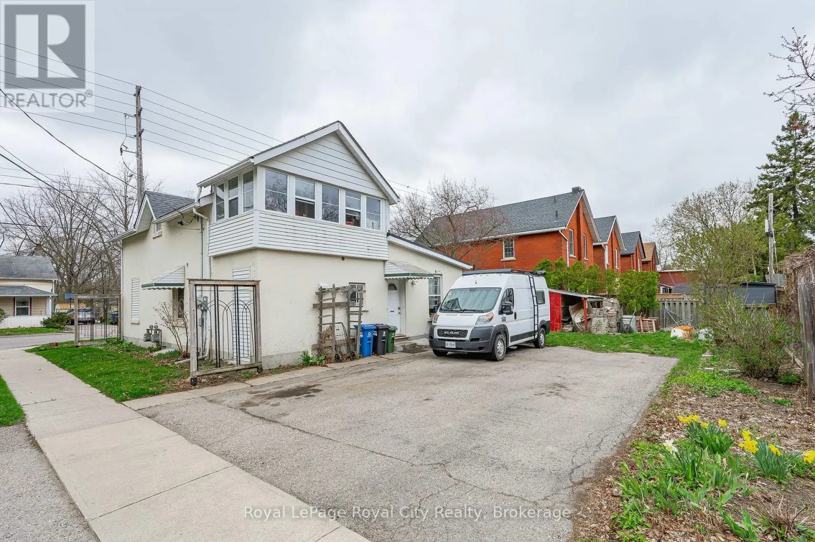 81 EDINBURGH ROAD N